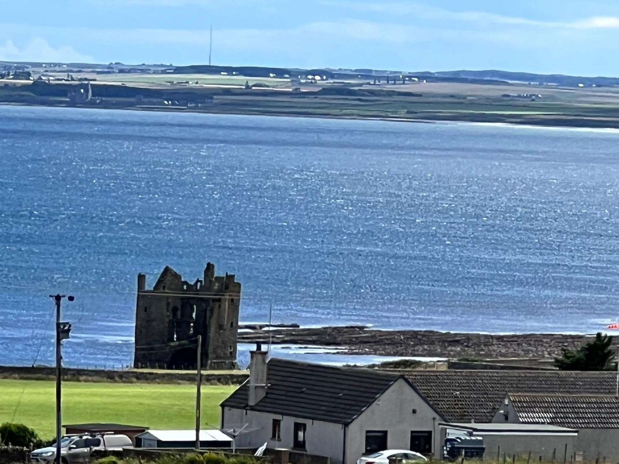 A Castle View B&B Wick  Exterior photo